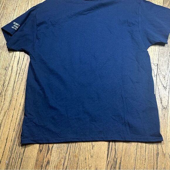 GILDAN  T SHIRT
Free to sparklin - Picture 7 of 7